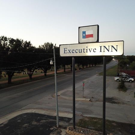 Executive Inn San Saba 外观 照片