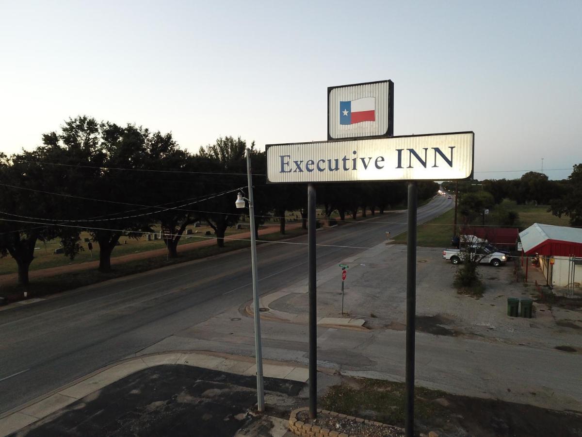 Executive Inn San Saba 外观 照片