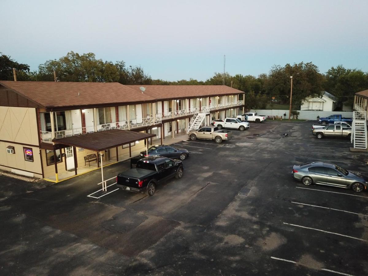 Executive Inn San Saba 外观 照片