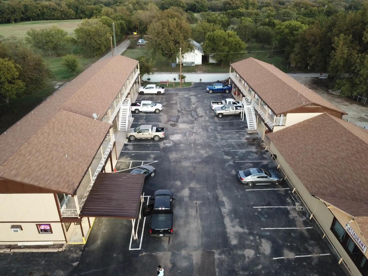 Executive Inn San Saba 外观 照片